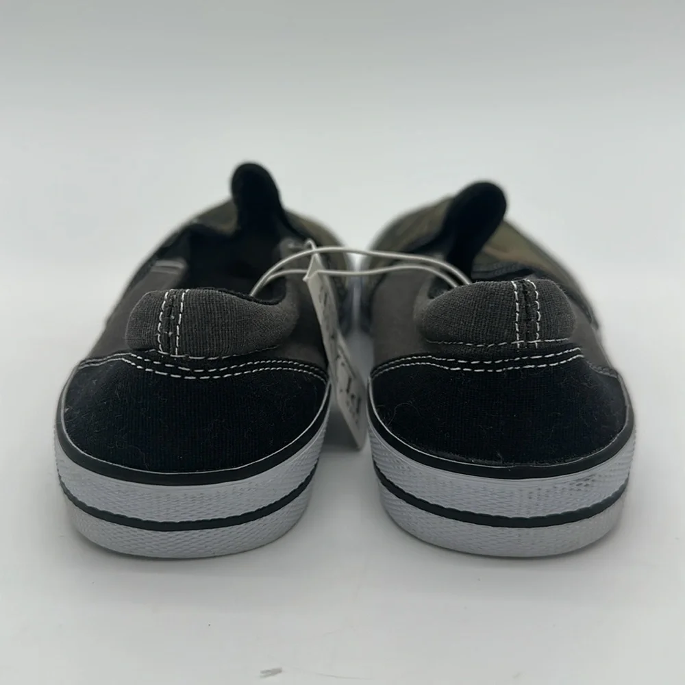 The Children's Place Green and Black Sneakers Size 3 Youth NWT
